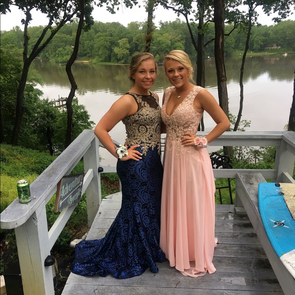 Prom dress - Picture 2 of 2
